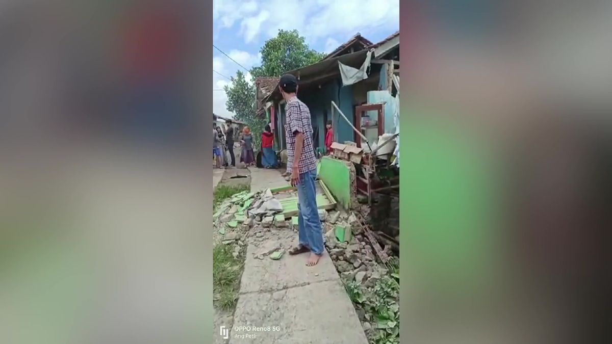 Video: Indonésii zasáhlo zemětřesení. Zemřelo při něm přes sto lidí